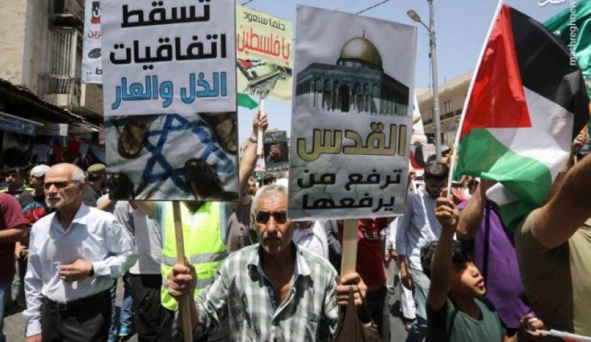 دعوات لإضراب شامل يوم غد في غزة رفضا لمؤتمر المنامة