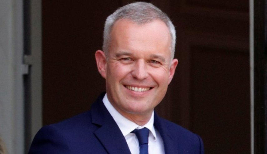 وكالة: وزير فرنسي يقدم استقالته إثر "فضيحة" موائد العشاء الفاخرة