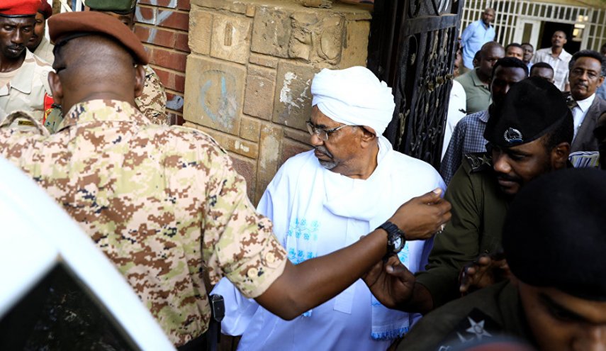 مفاجأة.. ما العقوبات التي تنتظر عمر البشير في حالة الإدانة؟