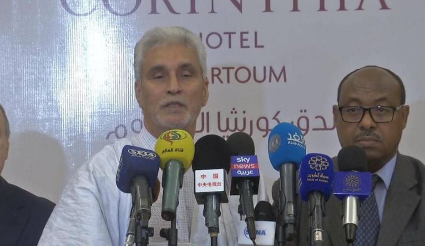 المبعوث الأفريقي يلتقي "الحركات المسلحة" لدعم اتفاق السودان