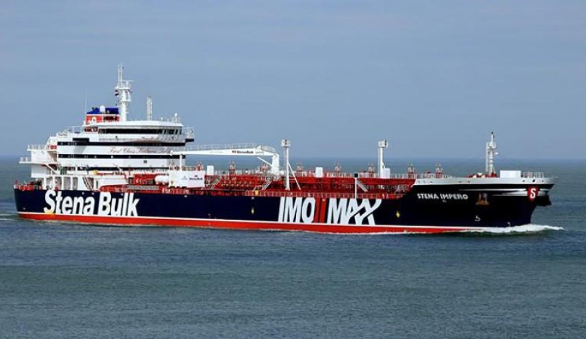 حرس الثورة يفجر مفاجأة مدوية حول طريقة ايقافه للناقلة البريطانية