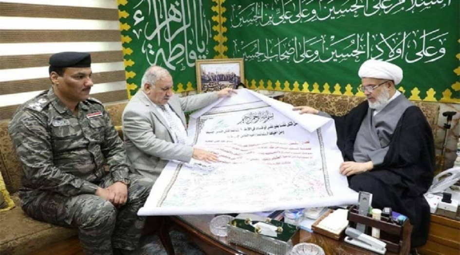 شاهد .. ممثل المرجعيةالدينية العليا في العراق يتسلم وثيقة مهمة من وزارة الداخلية