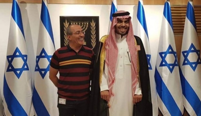 كاتب سعودي يشتم الفلسطينيين: لماذا ترفضون تطبيعنا مع 