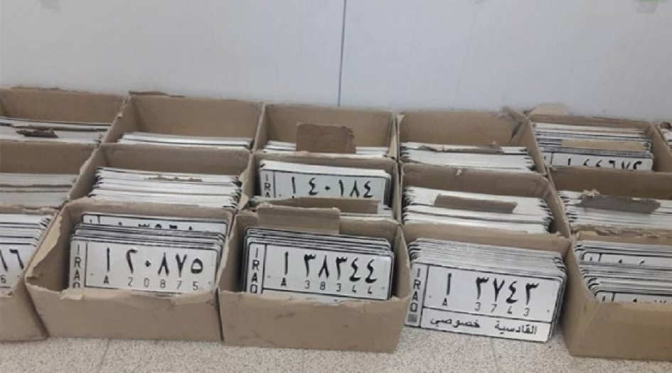 في جولة مباغتة.. توقيف وفتح تحقيق عاجل بشأن ضابط ومنتسبين في مرور الديوانية