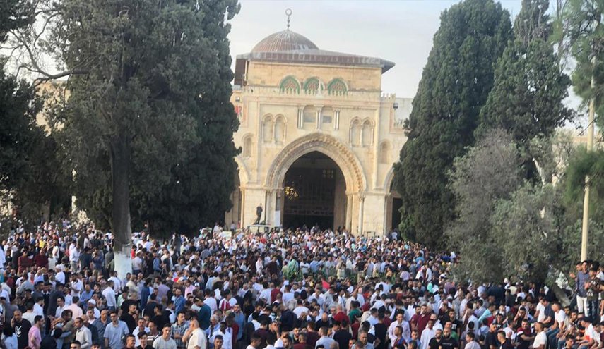 الفلسطينيون يقفون صفا واحدا بوجه الاعتداءات على الاقصى