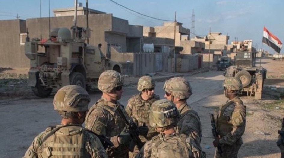 قوة أميركية تتجول في صحراء القيارة بالموصل