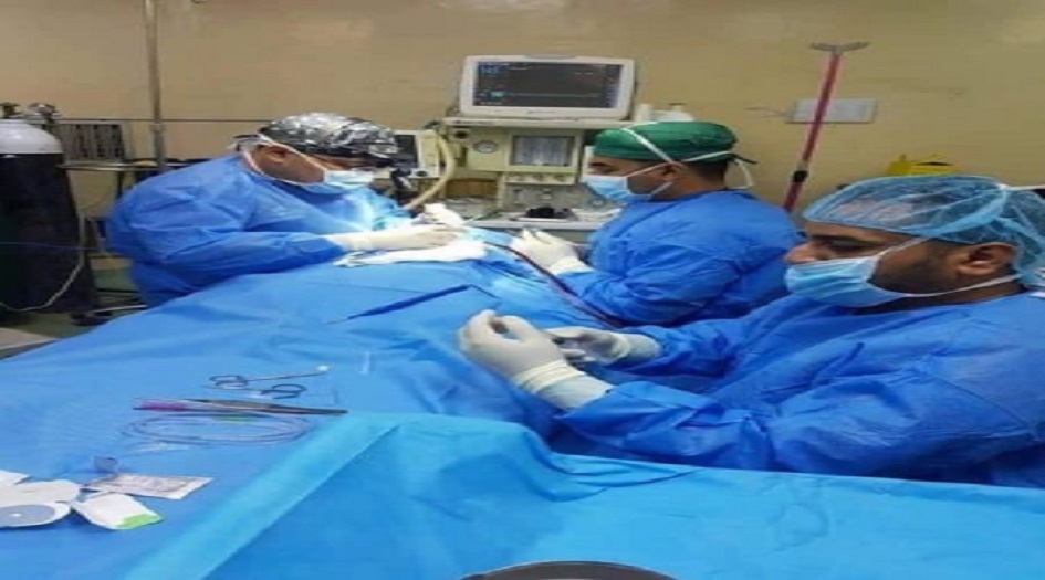 شاهد.. تداخل جراحي خطير في وجه طفل سقط على وتد حديدي في كربلاء