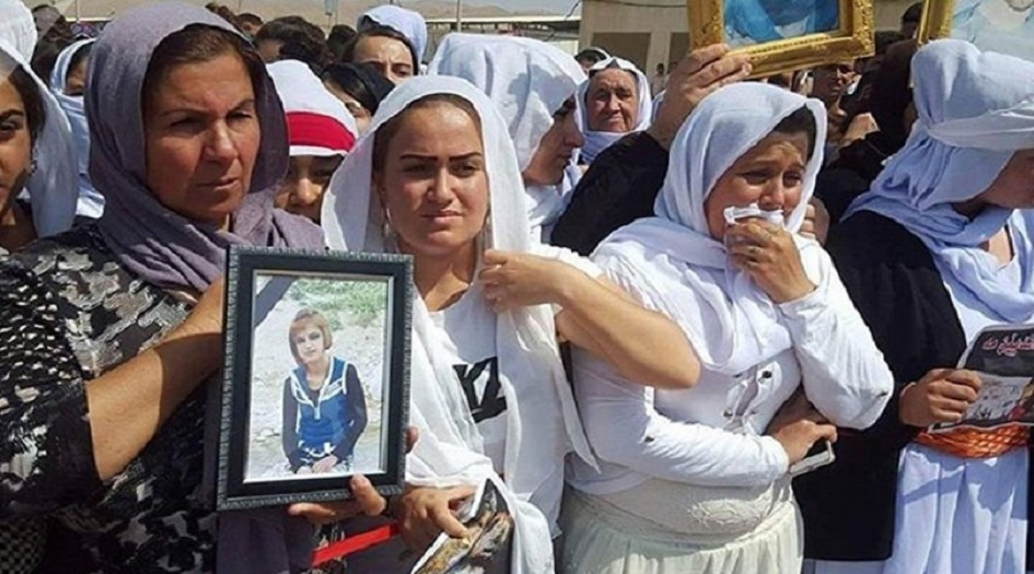 مروع جدا ..هذا ما فعلته نساء داعش مع فتاة ايزيدية!