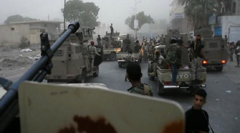 قوات هادي تنسحب من عدن وأبين إلى شبوة