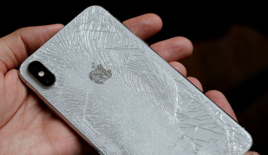 "أبل" تصدر إعلانا سارا لأصحاب الهواتف خارج الضمان