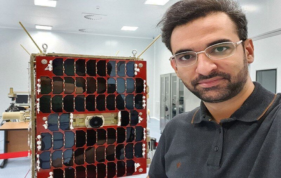 وزير الاتصالات الايراني مخاطبا ترامب : القمر الصناعي "ناهيد 1" بخير