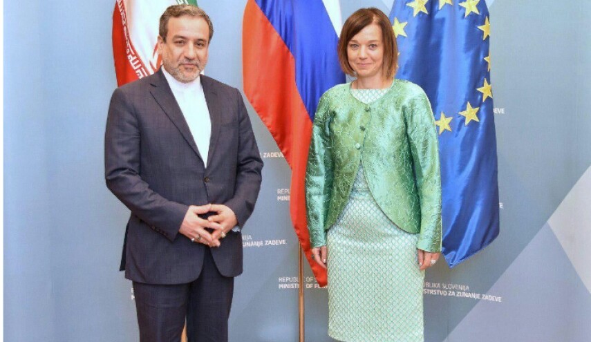 عراقجي يجري مباحثات مع وزيرة خارجية سلوفينيا