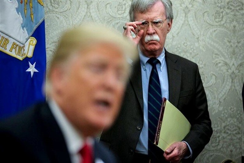 بولتون هنوز برکناری خود را باور نکرده است+ عکس