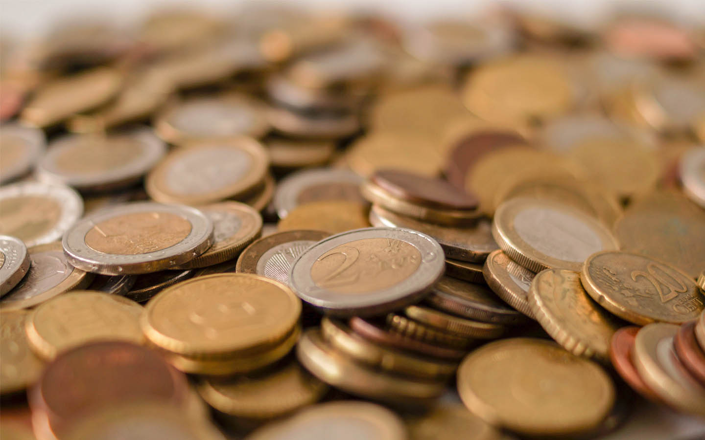 ما صحة الحديث المنسوب الى الإمام علي(ع)الذي يقول (ماجُمِع مال إلا من بخل أو حرام)؟