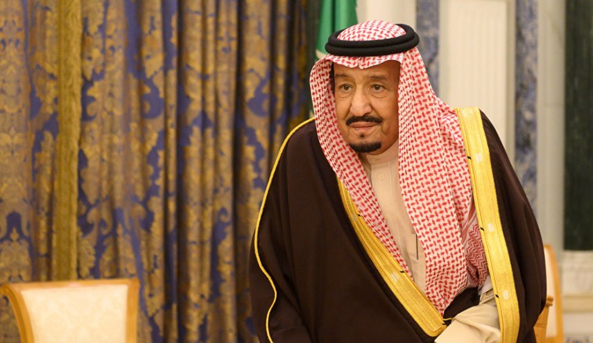 شاهد.. أول ظهور للحارس الجديد للملك سلمان