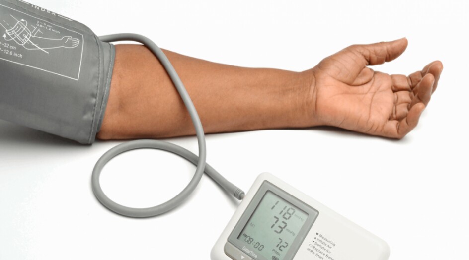 بالخطوات.. هكذا يمكن قياس ضغط الدم بالمنزل بدون جهاز!