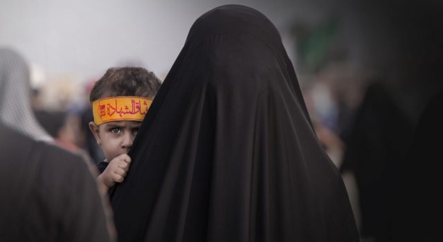 درخواست شنیدنی دختری که برای یازدهمین بار به زیارت امام حسین (ع) رفته بود + فیلم
