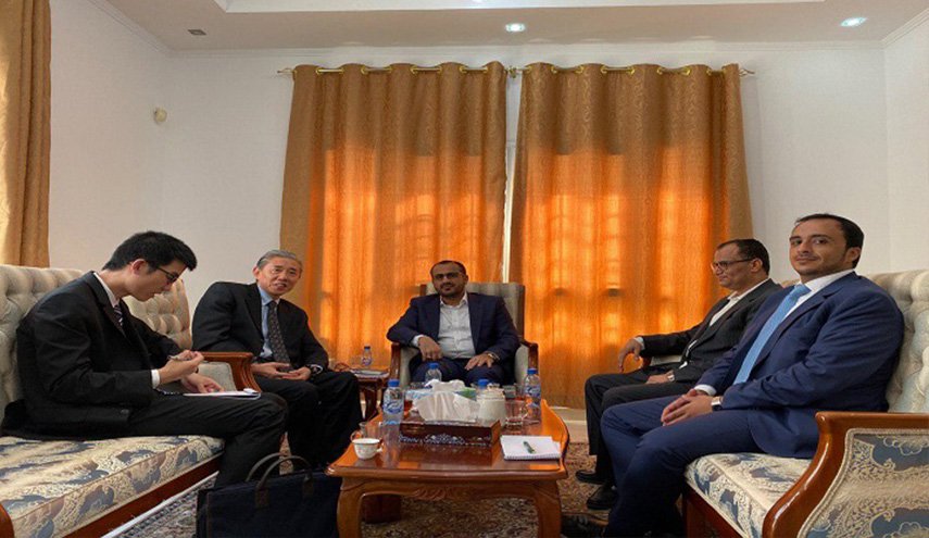 الوفد المفاوض يبحث مبادرة المشاط مع السفير الصيني