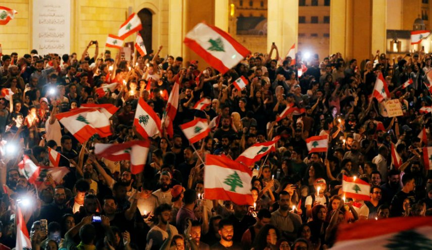 سوريا تتخذ قرارا هاما بعد تظاهرات لبنان