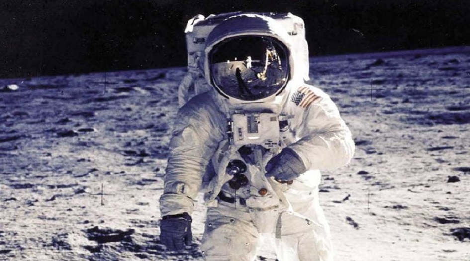 ناسا تعتزم إرسال روبوت إلى القمر بحثا عن الماء