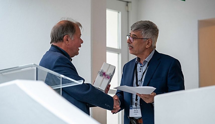 عالم ايراني يفوز بجائزة مؤتمر IWAIS الدولي العالمية