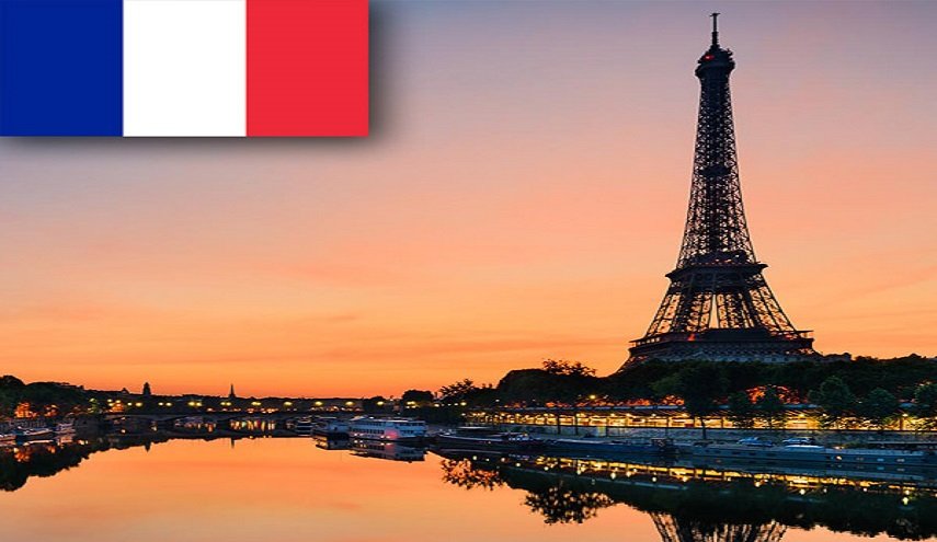 إقرار مشروع قانون يحظر ارتداء الحجاب في فرنسا