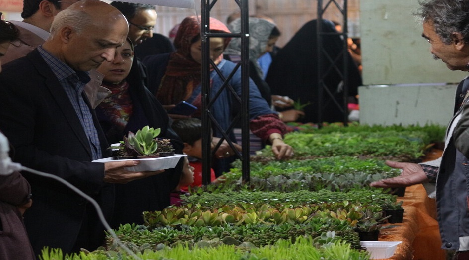 افتتاح معرض الزهور والنباتات في سمنان + صور