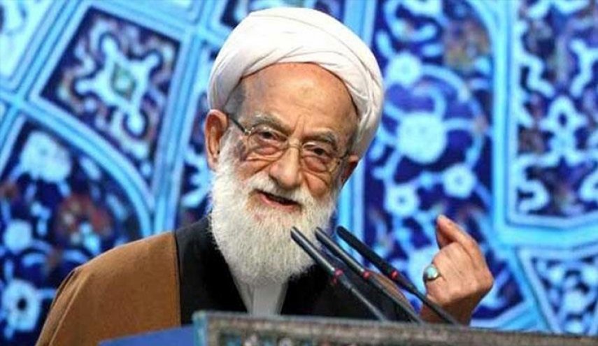 امامي كاشاني: الاستكبار يبحث عن مآربه ولا يهمه الدين