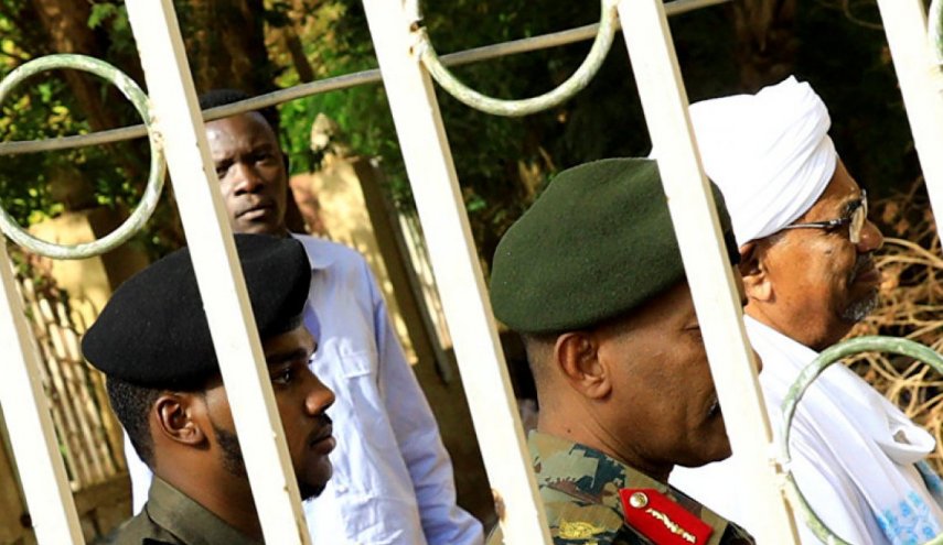 السودانيون يترقبون اصدار الحكم النهائي على البشير