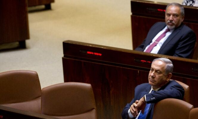 کنست به انحلال خود رأی داد