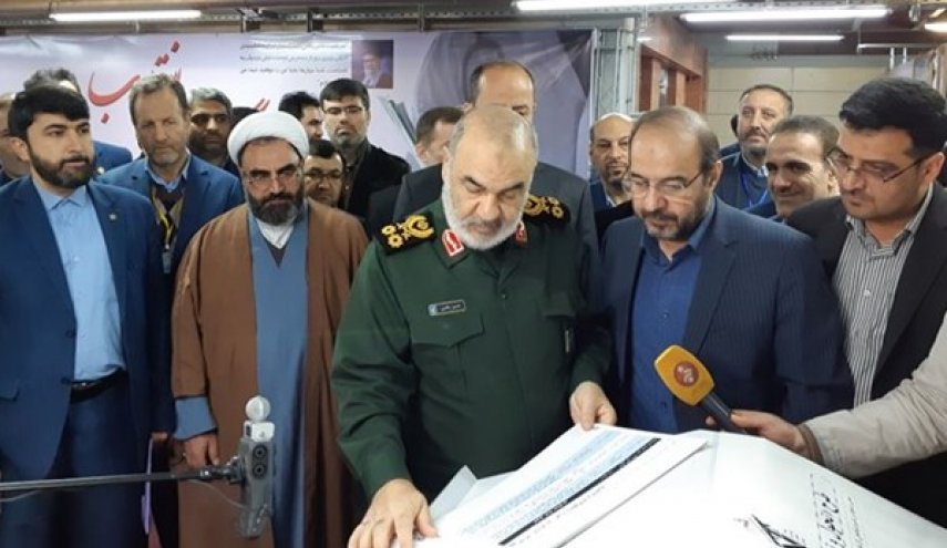 اللواء سلامي يتفقد معرض 