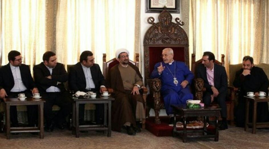 كبير أساقفة طهران يندّد بممارسات المجموعات التكفيرية