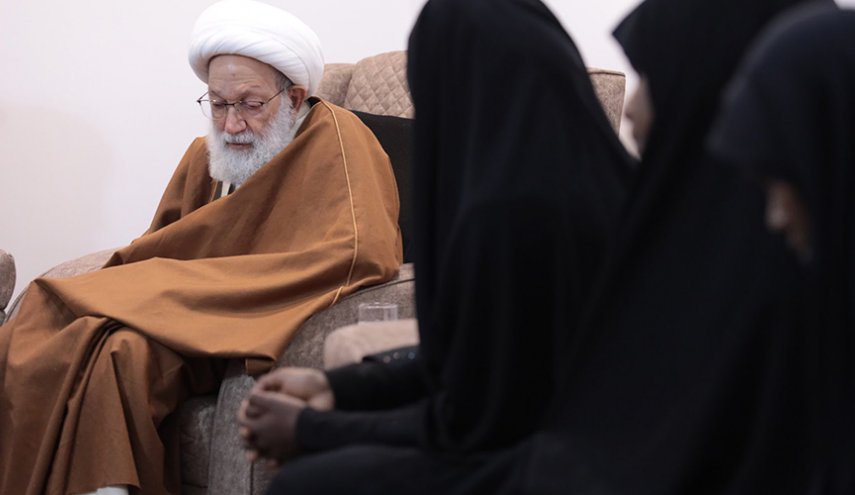 الشيخ عيسى قاسم يستقبل عائلة الشيخ زكزكي في قم المقدسة