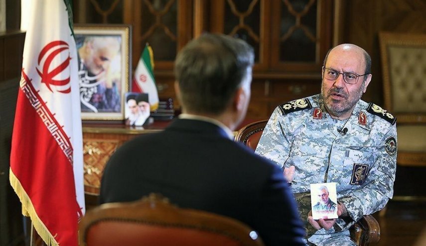 العميد "حسين دهقان": يا ترامب تذكر هذه الصورة، انها صورة شخص لن يتركك حتى نهاية حياتك!