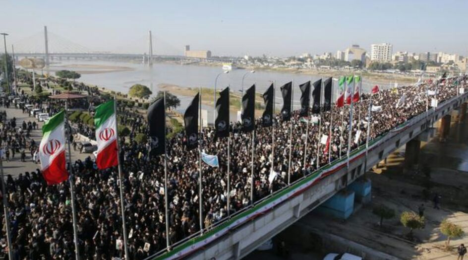 متى وأين سينطلق الصاروخ الأول للرد على الجريمة الامريكية؟عطوان يجيب