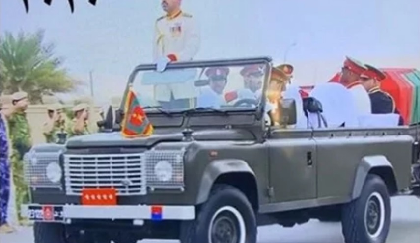 سر سيارة السلطان قابوس .. جاء بها إلى الحكم وحملت جثمانه بعد 50 عاما