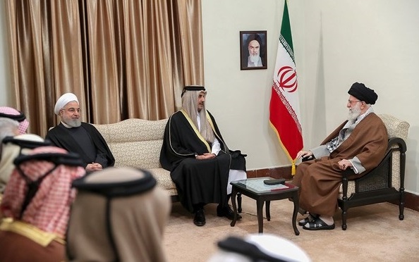 صور جديدة من لقاء الامام الخامنئي مع امير قطر