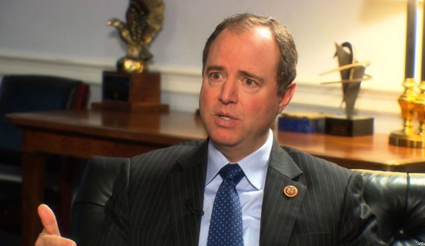 بيلوسي تعين آدم شيف رئيسا لفريق محاكمة ترامب 