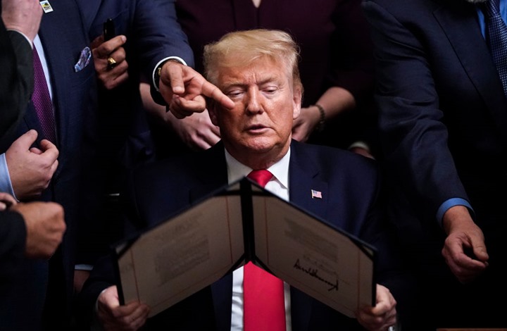 "تسقط صفقة القرن".. رفض واسع لخطة ترامب عبر مواقع التواصل