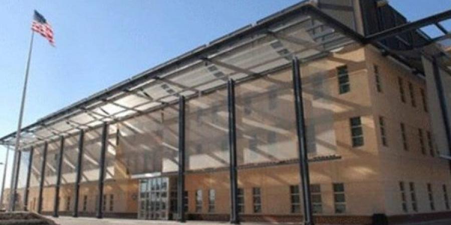 بدر تكشف من يقف وراء استهداف السفارة الأمريكية ببغداد