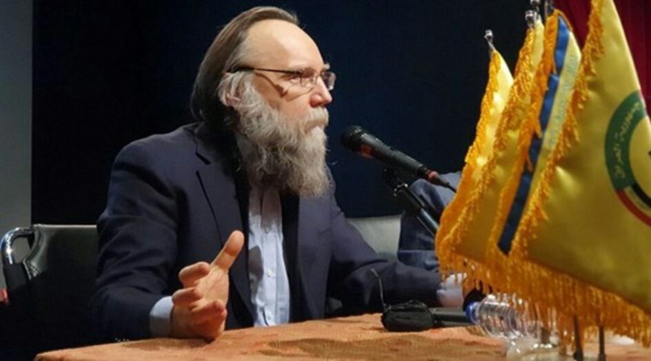 مستشار بوتين: القائد سليماني قاتل بشجاعة واستشهد كالابطال