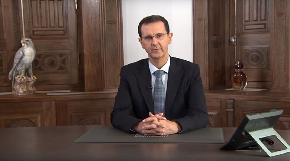 ما قصة الطائر الجارح خلف الرئيس الأسد في خطاب النصر؟