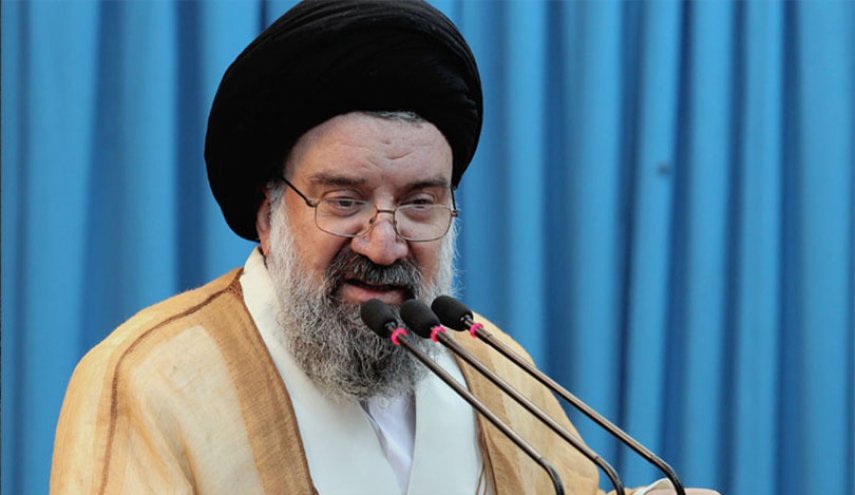 خطيب جمعة طهران: إدلاء الجماهير بأصواتها سيذل الأعداء