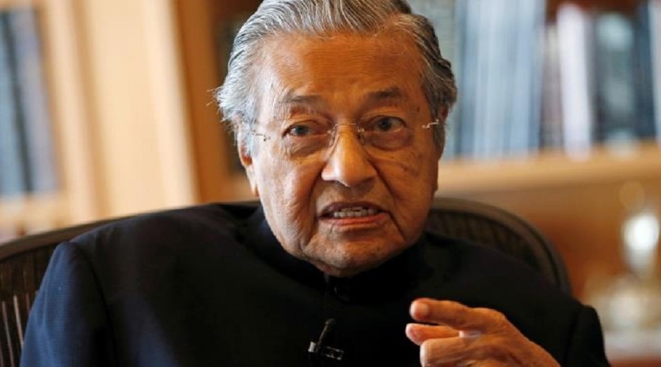 مهاتير محمد يقدم استقالته الى الملك