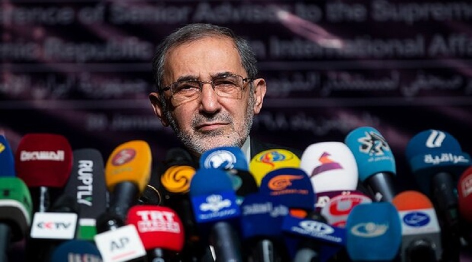 ولايتي: اتخذنا الاجراءات اللازمة لاحتواء "كورونا" في ايران وهناك اخبار سارة قريبا