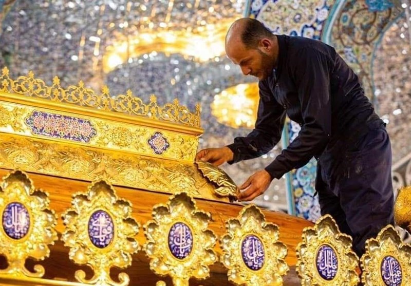  إزاحةُ الستار عن تاج شبّاك ضريح السيّدة زينب (عليها السلام) +الصور