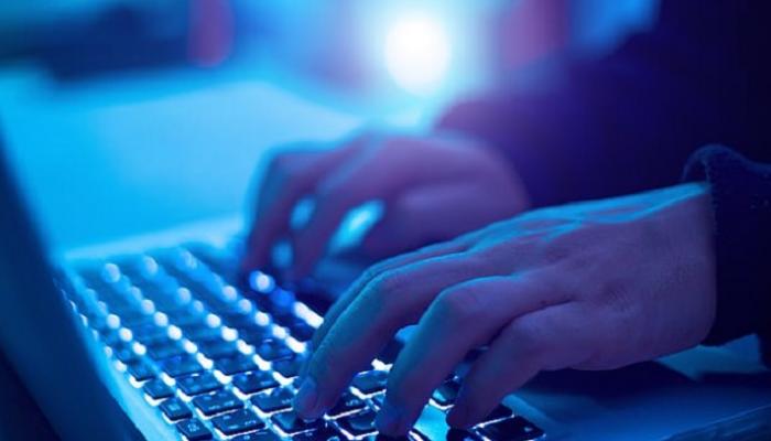 فيروس كورونا يصيب أجهزة الكمبيوتر أيضا!