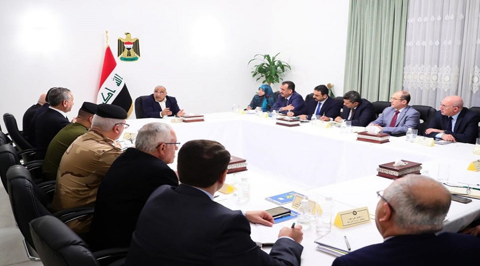 عبدالمهدي يشدد على ضرورة تنفيذ قرارات خلية الأزمة بشأن كورونا