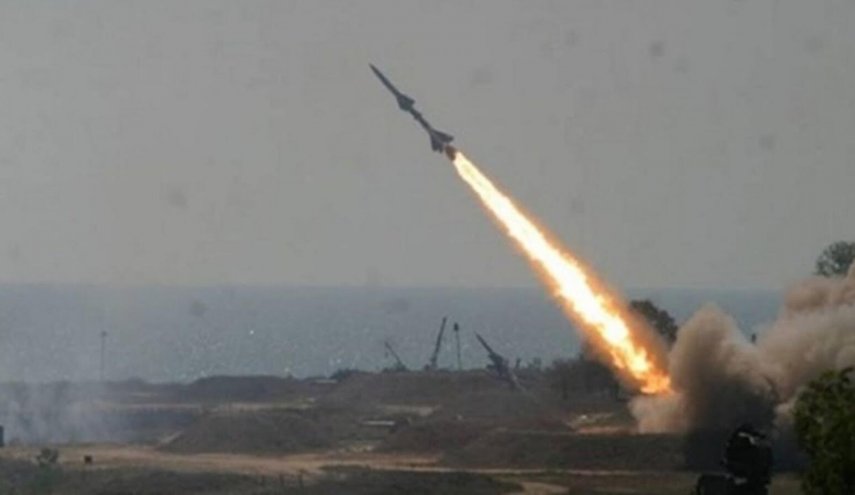 العميد سريع يؤكد امتلاك القوات اليمنية مخزونًا استراتيجيًا من أسلحة الردع