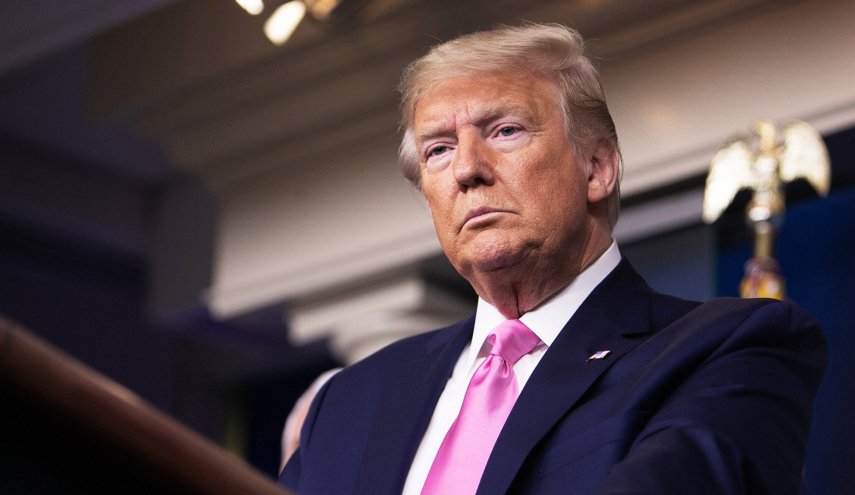 باحث أكاديمي: ترامب يبحث عن "كبش فداء" ليعلق عليه فشله